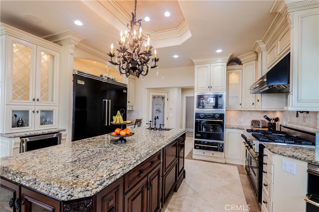 23180 Gray Fox Drive