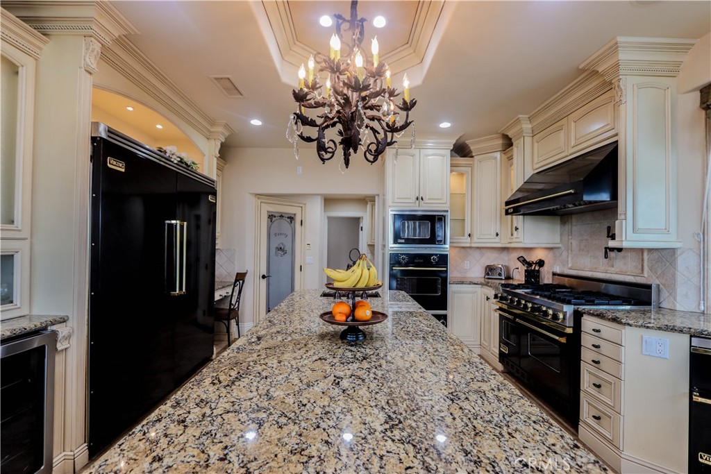 23180 Gray Fox Drive