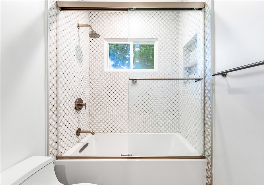 1281 La Colina Drive