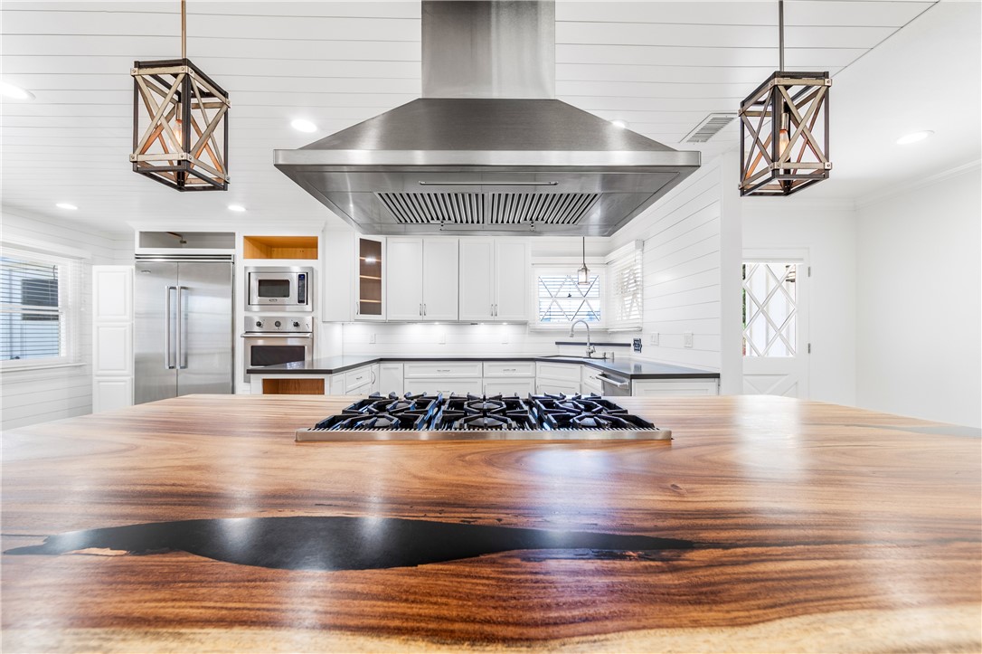 1281 La Colina Drive