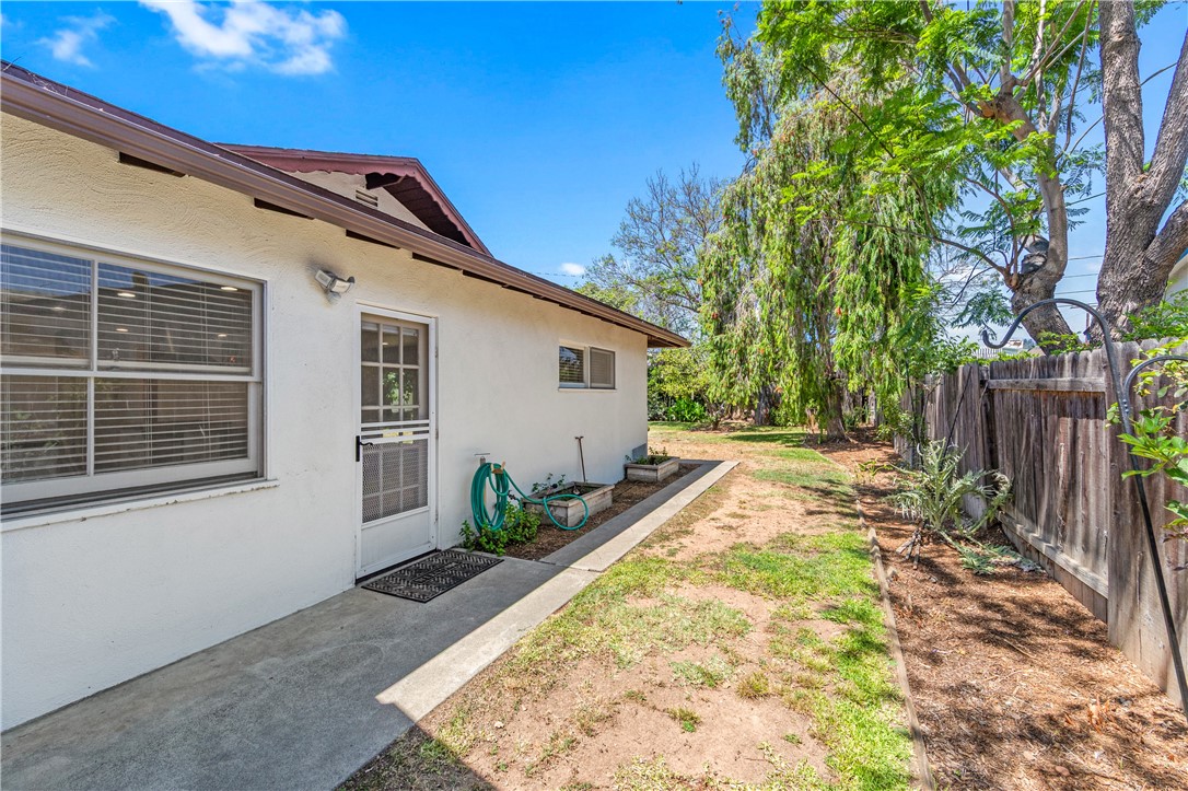 1281 La Colina Drive