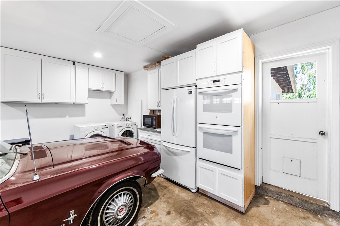 1281 La Colina Drive