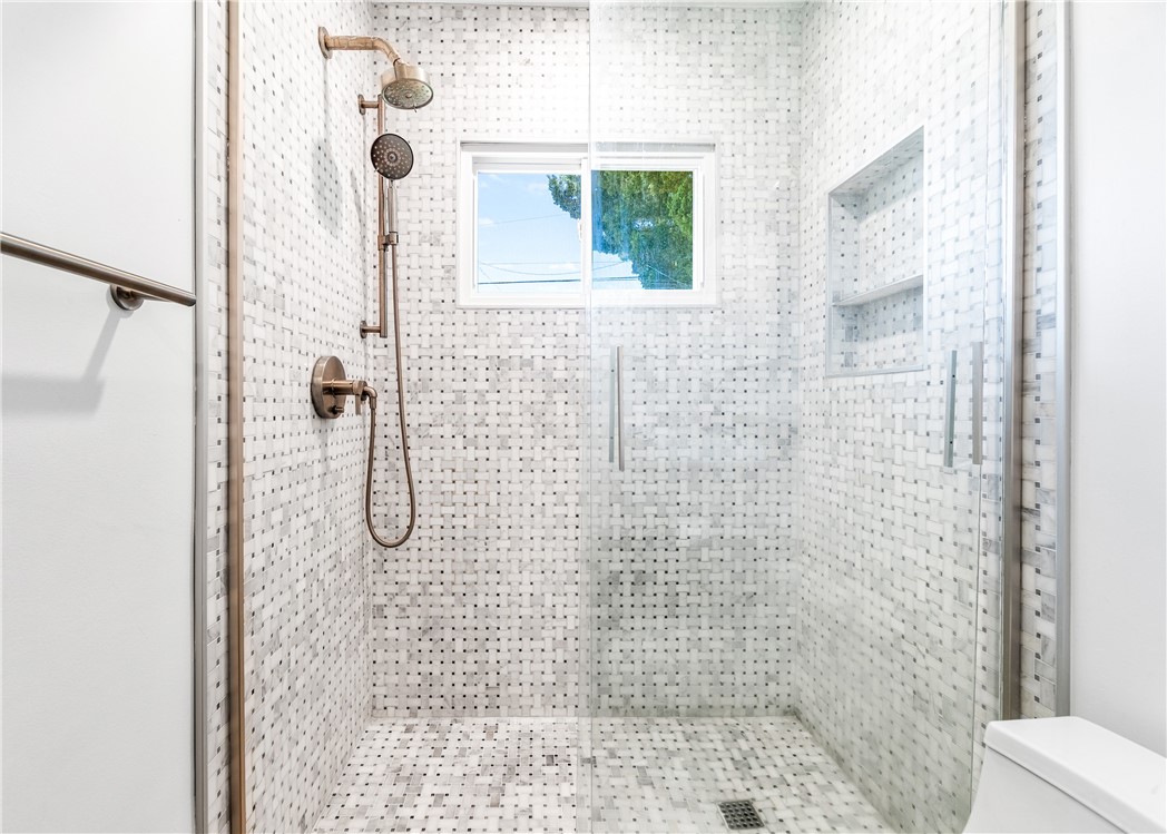 1281 La Colina Drive