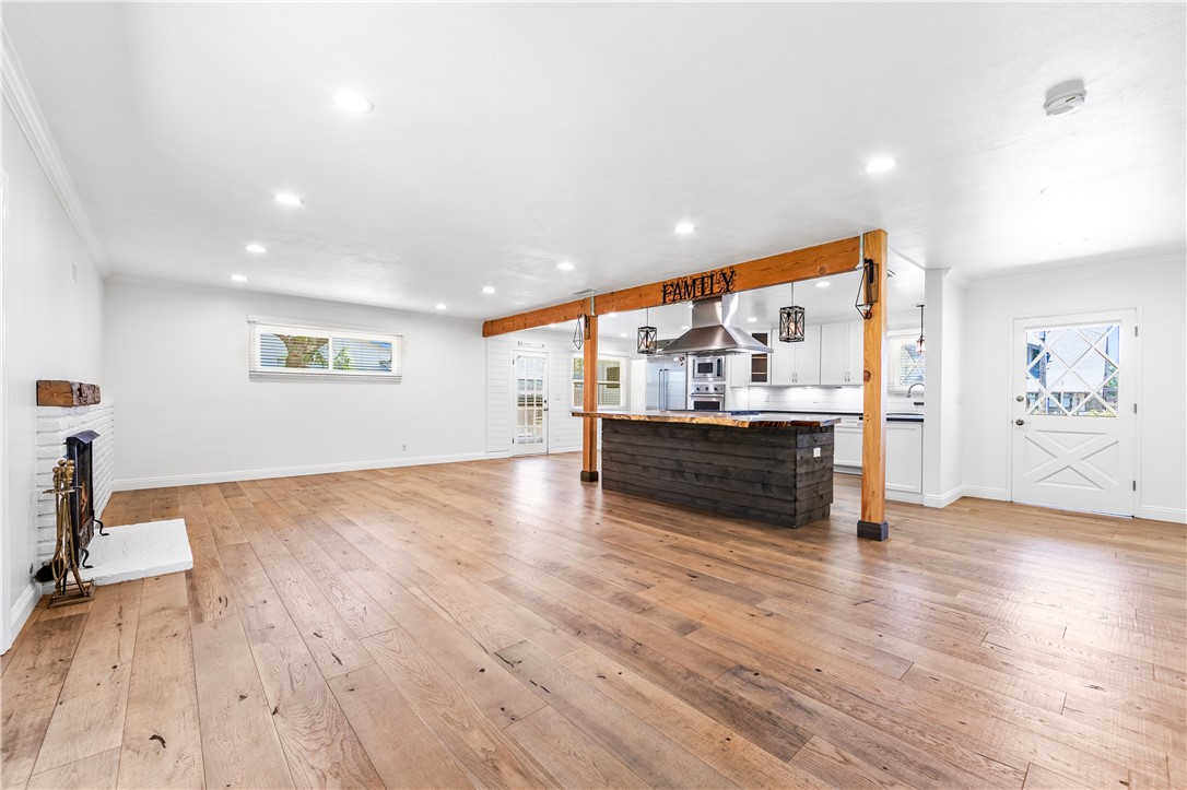 1281 La Colina Drive