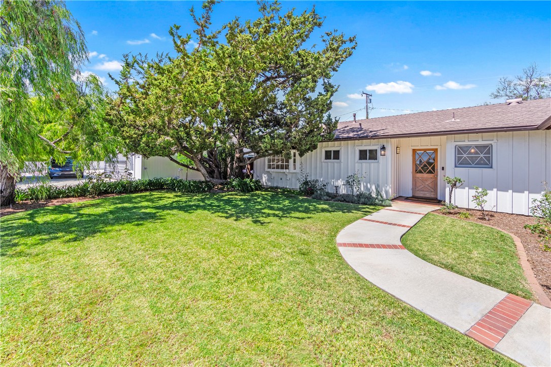 1281 La Colina Drive