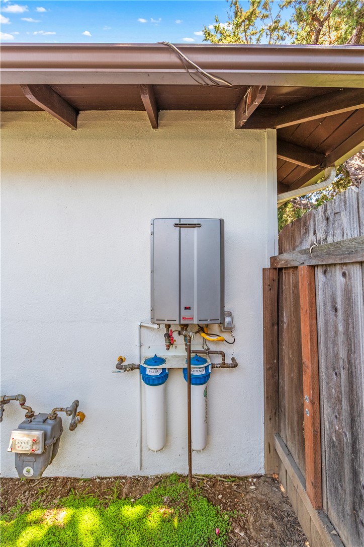 1281 La Colina Drive