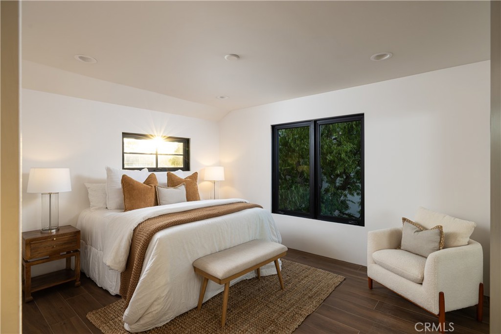 19466 Woodlands Drive