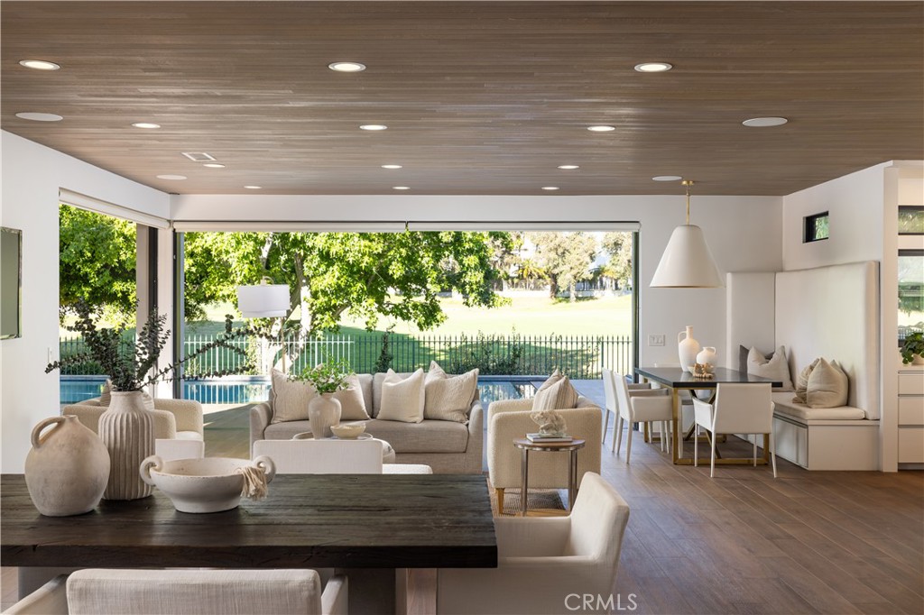 19466 Woodlands Drive