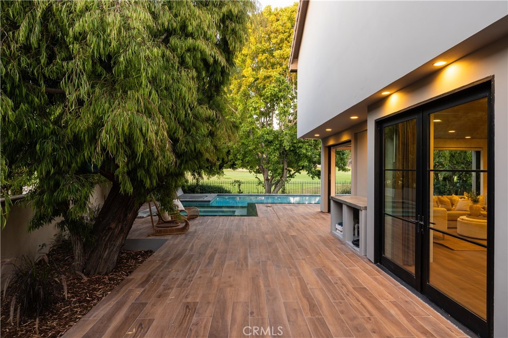 19466 Woodlands Drive