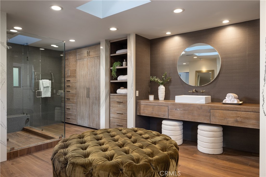 19466 Woodlands Drive