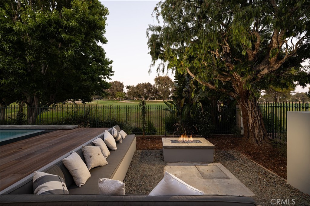 19466 Woodlands Drive