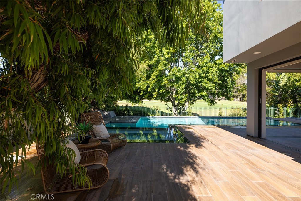 19466 Woodlands Drive