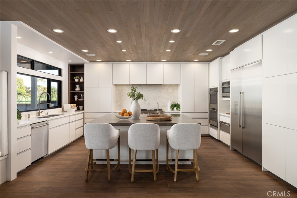 19466 Woodlands Drive