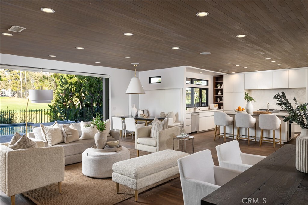 19466 Woodlands Drive