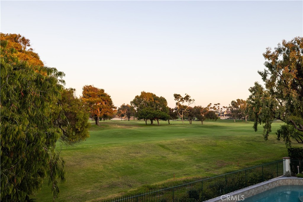 19466 Woodlands Drive