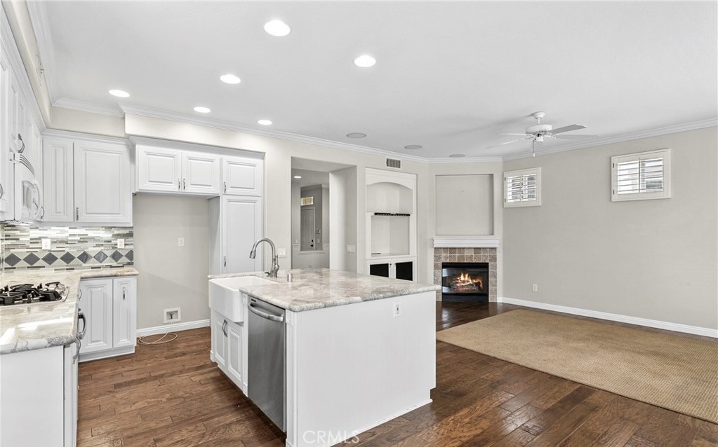 7057 Trestles Court