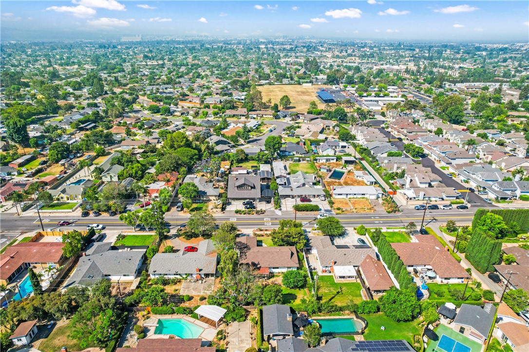 1281 La Colina Drive