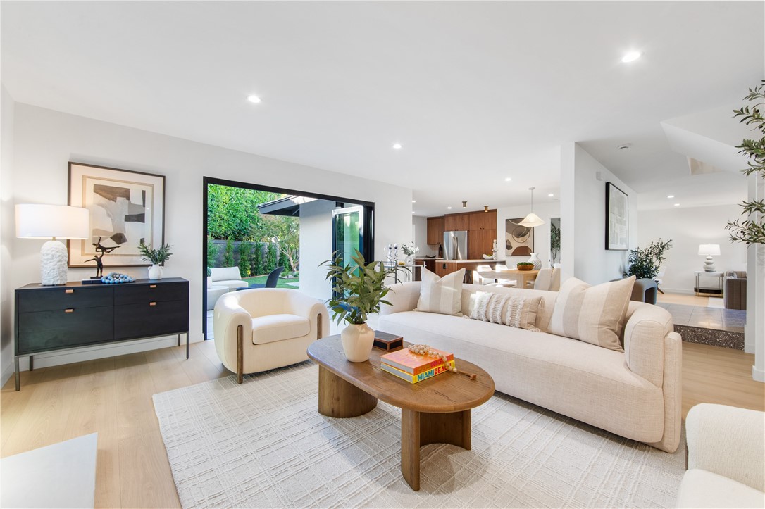 19321 Manor Point Circle