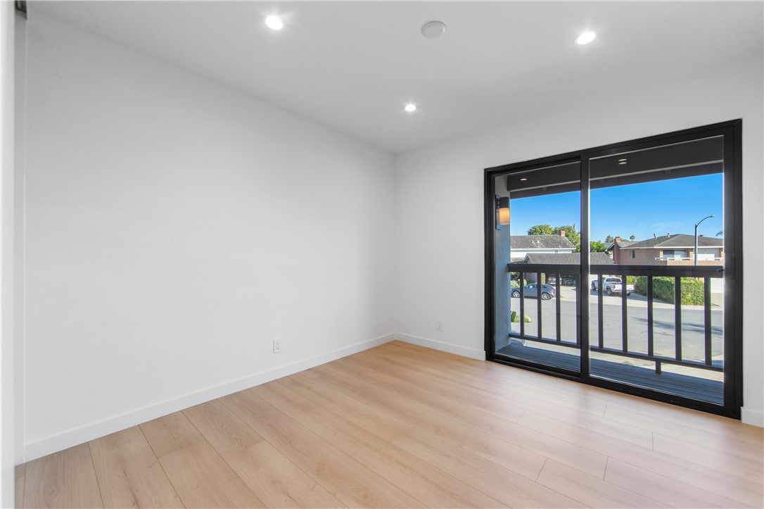 19321 Manor Point Circle