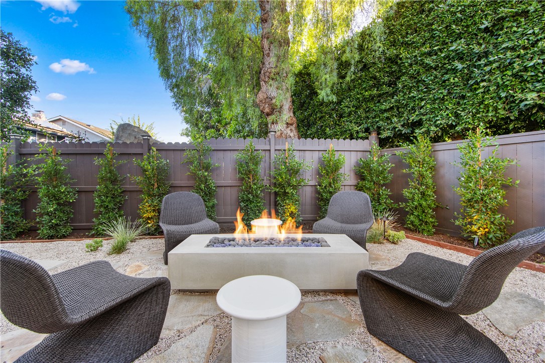 19321 Manor Point Circle