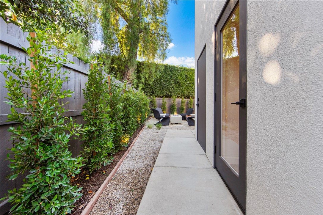 19321 Manor Point Circle