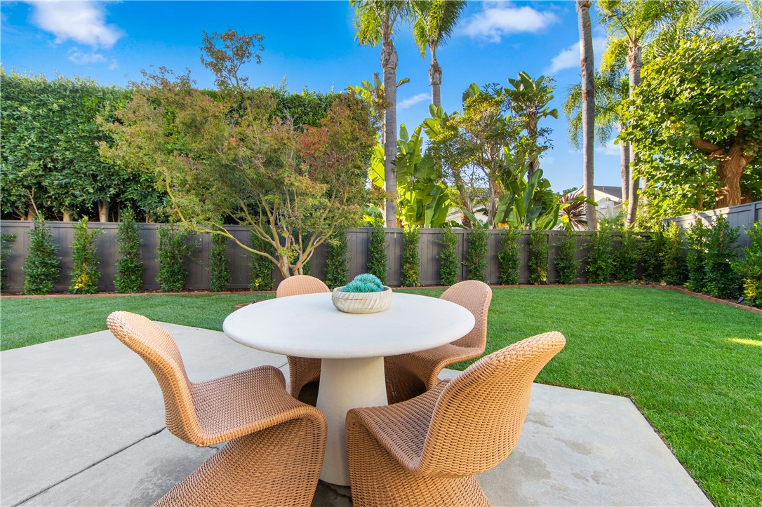 19321 Manor Point Circle