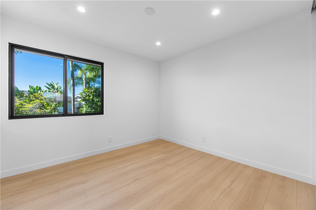 19321 Manor Point Circle