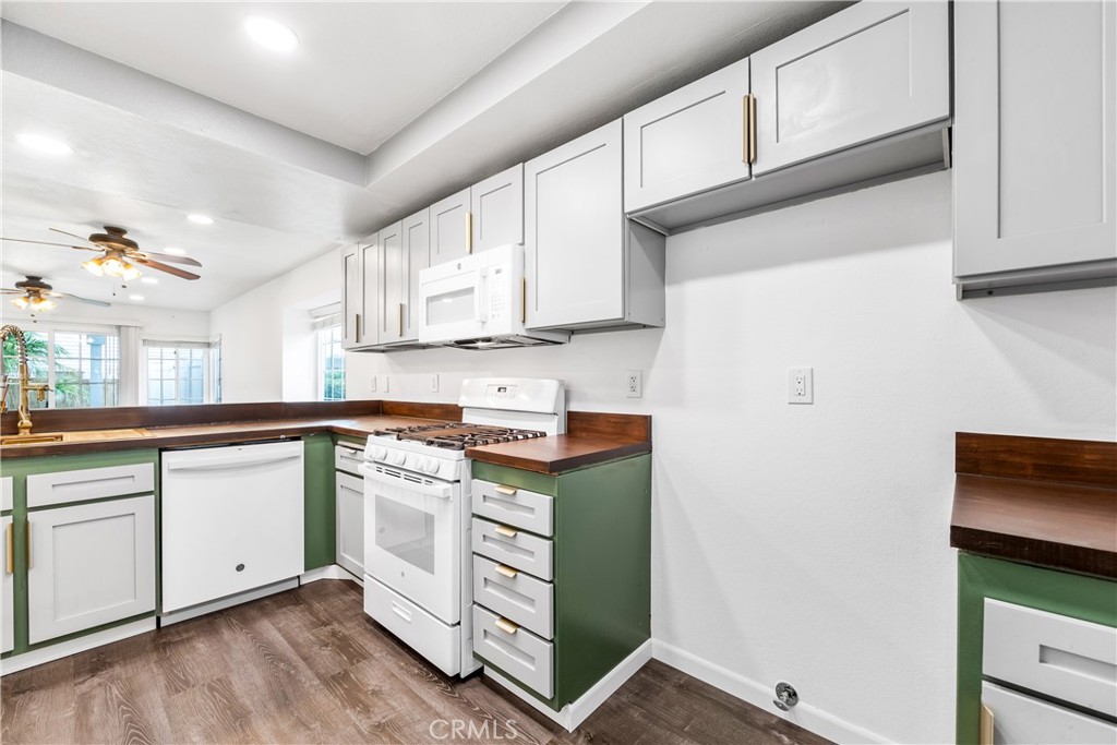 501 77 Stone Harbor Circle