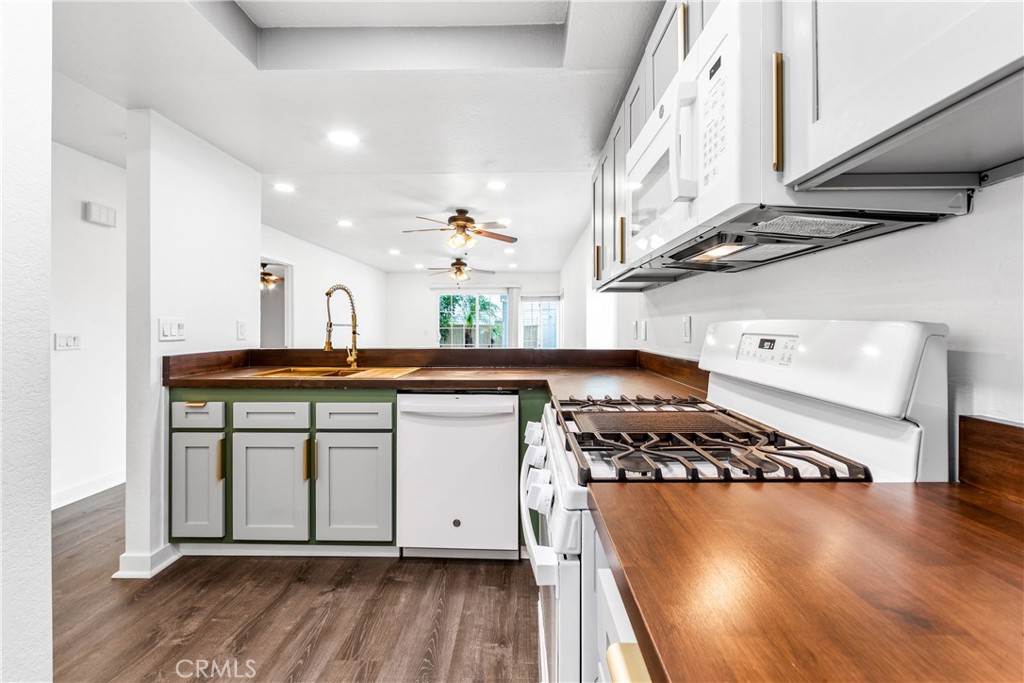 501 77 Stone Harbor Circle