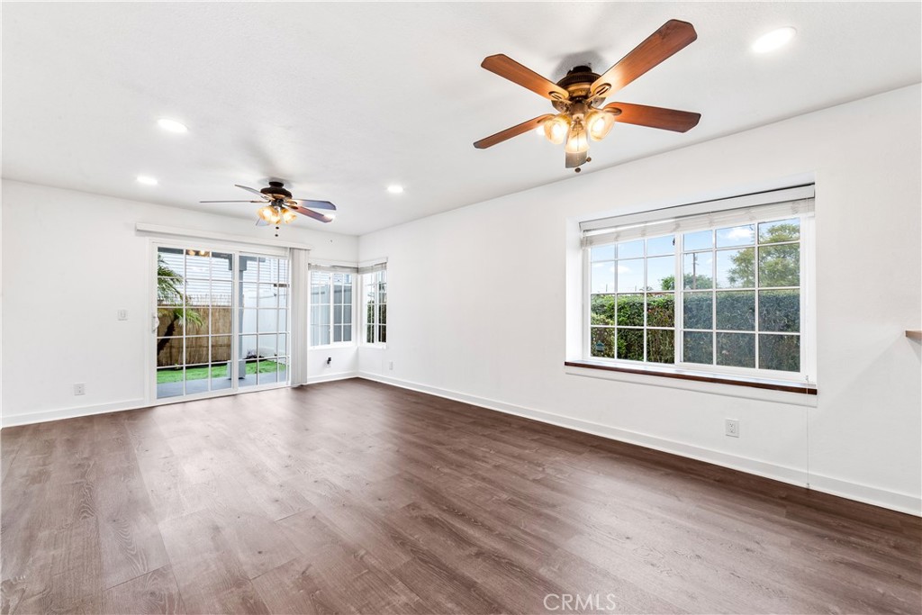 501 77 Stone Harbor Circle