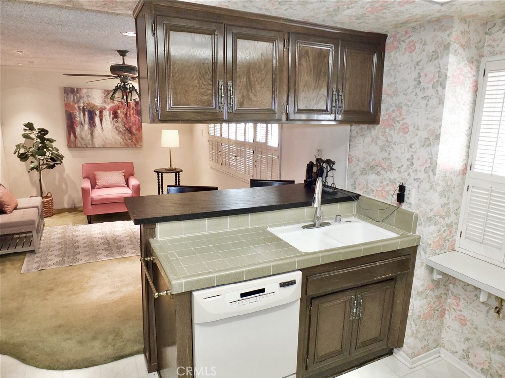 1140 Palo Verde Avenue