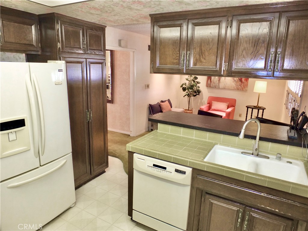 1140 Palo Verde Avenue