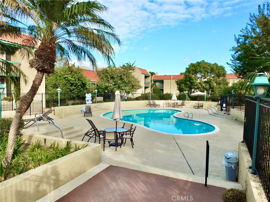 1140 Palo Verde Avenue