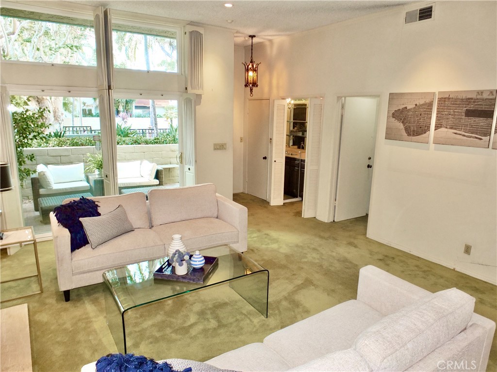 1140 Palo Verde Avenue