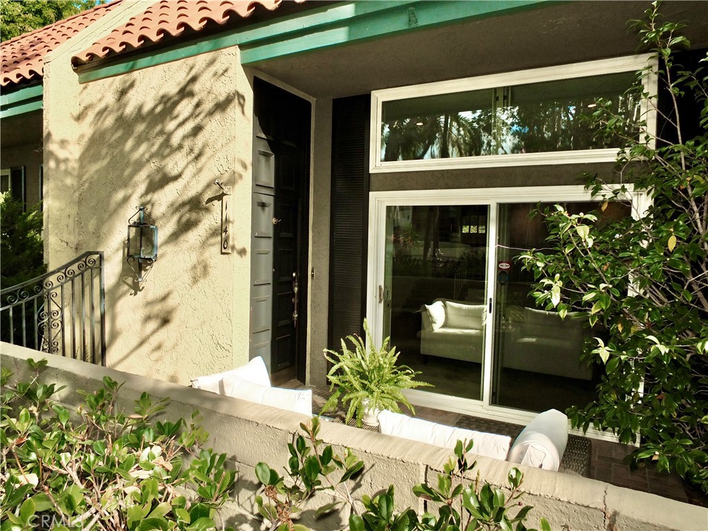 1140 Palo Verde Avenue