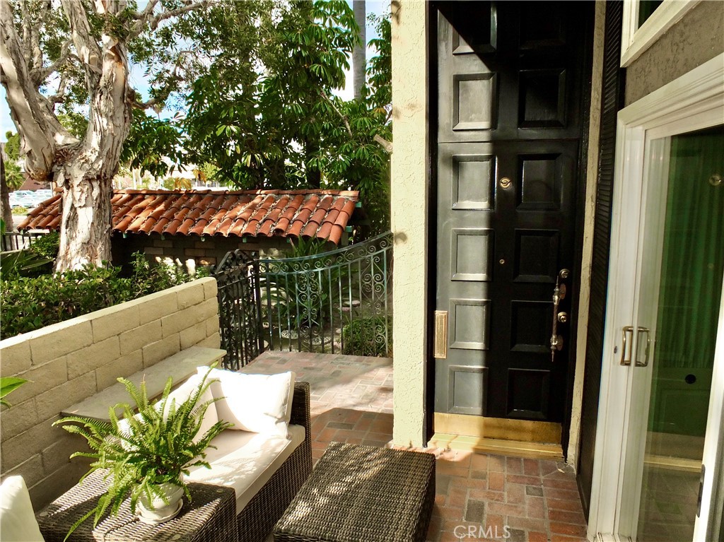 1140 Palo Verde Avenue