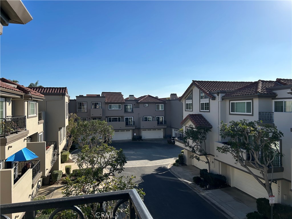 19286 Wingedfoot Circle