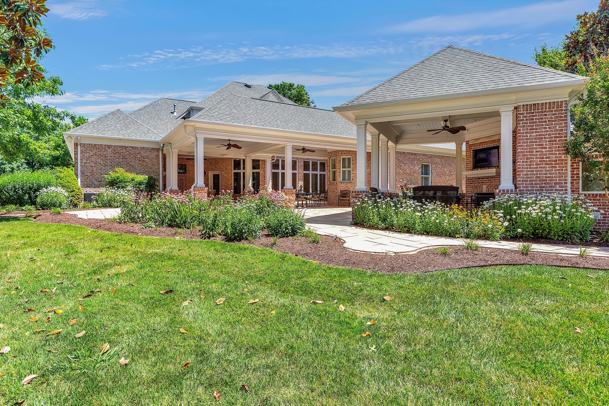 1506 Avellino Circle