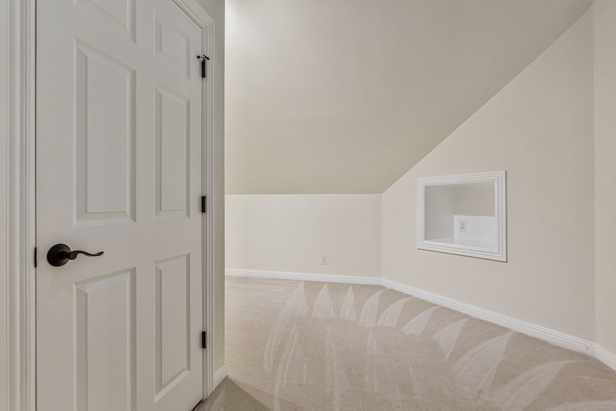 1506 Avellino Circle
