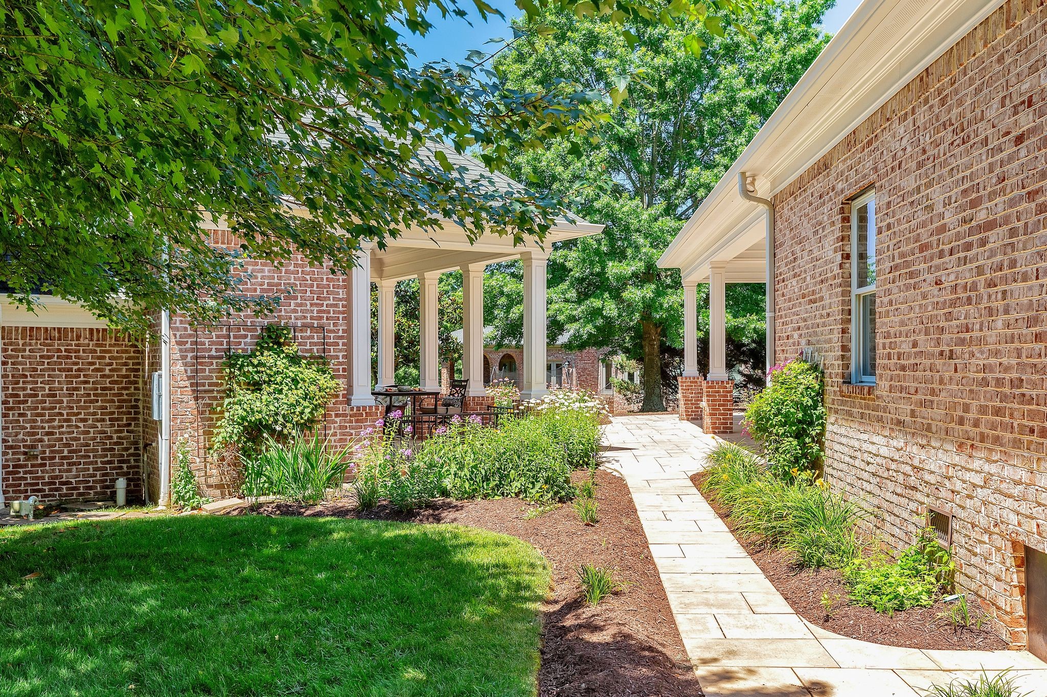 1506 Avellino Circle
