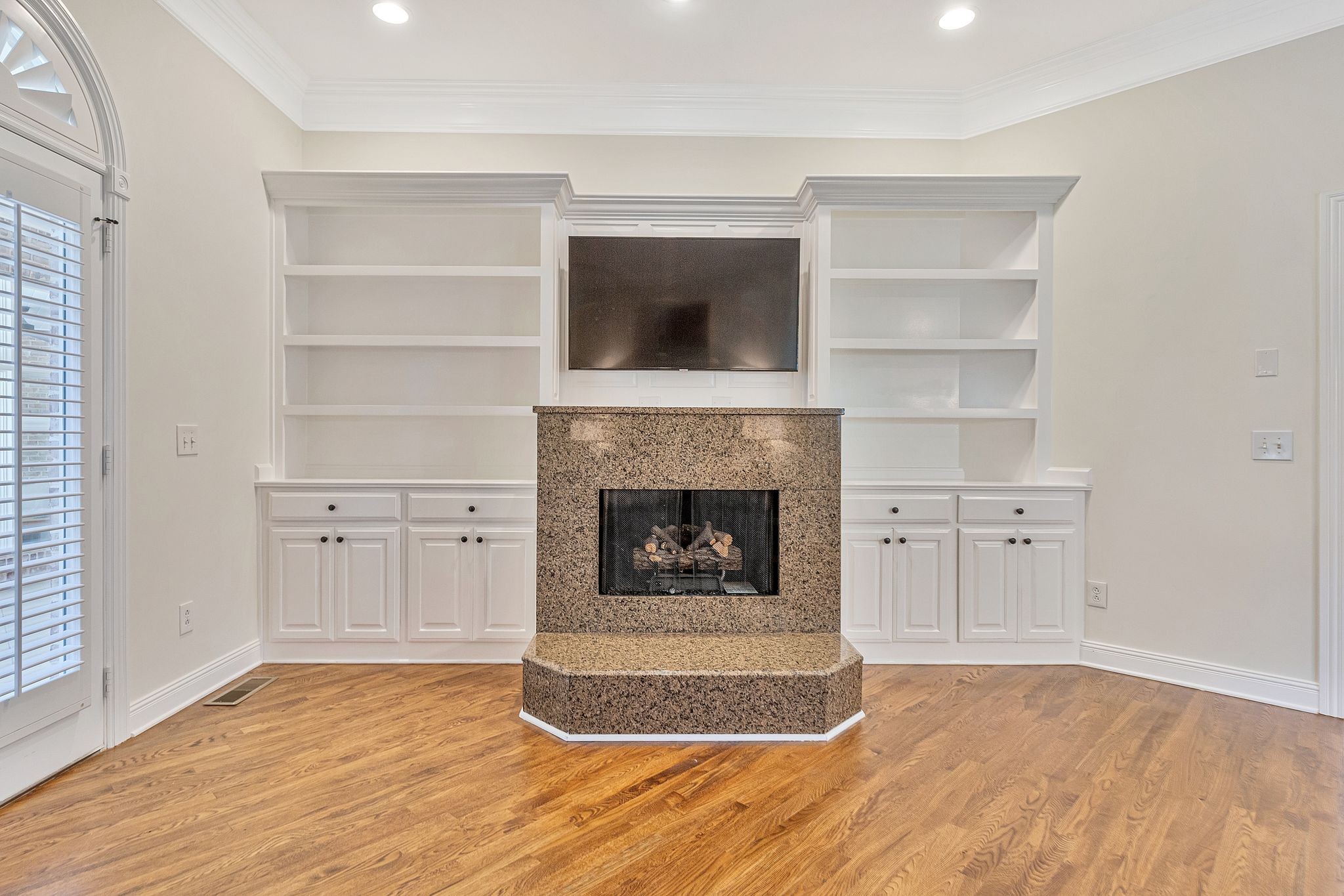 1506 Avellino Circle