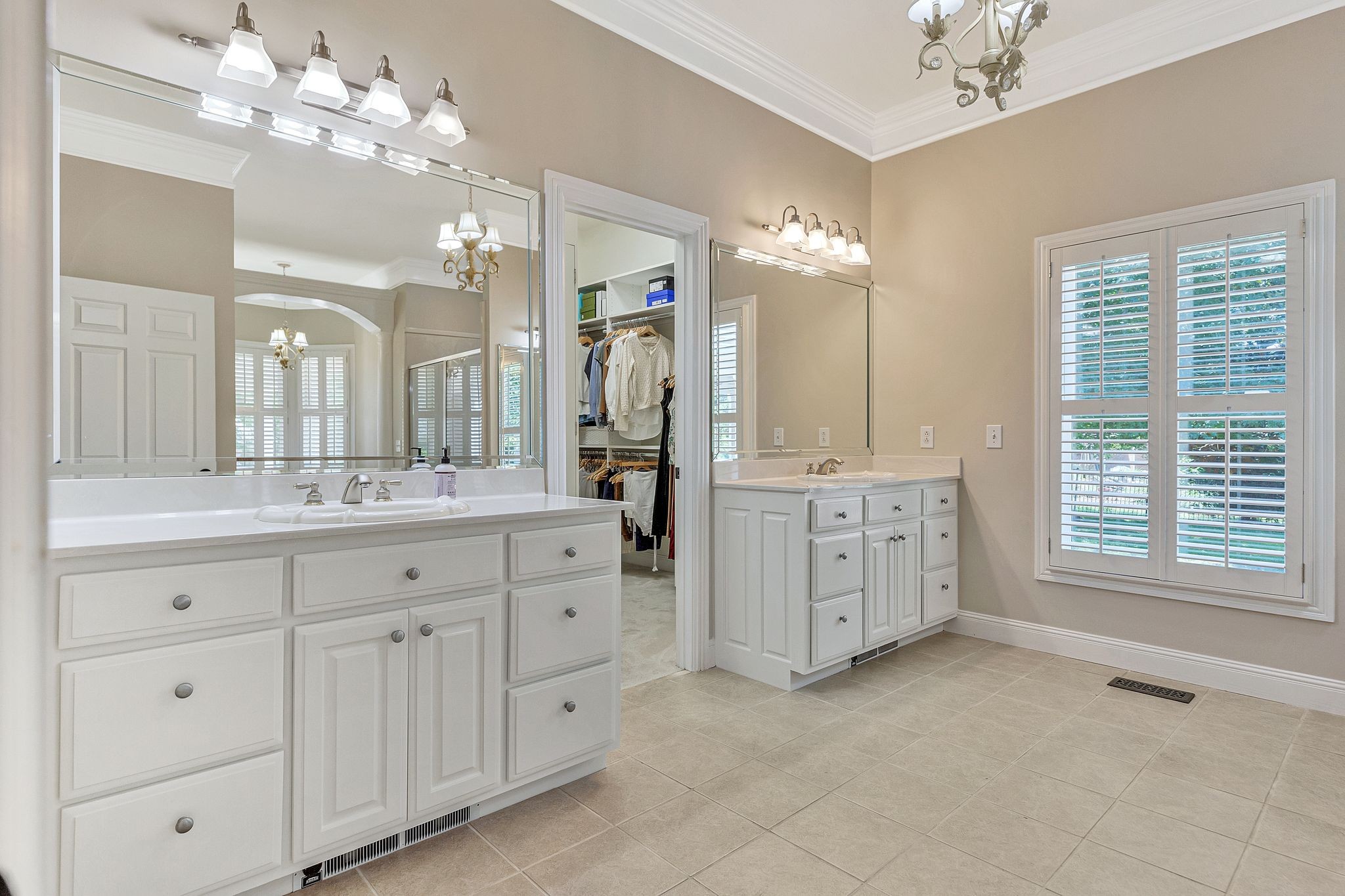 1506 Avellino Circle