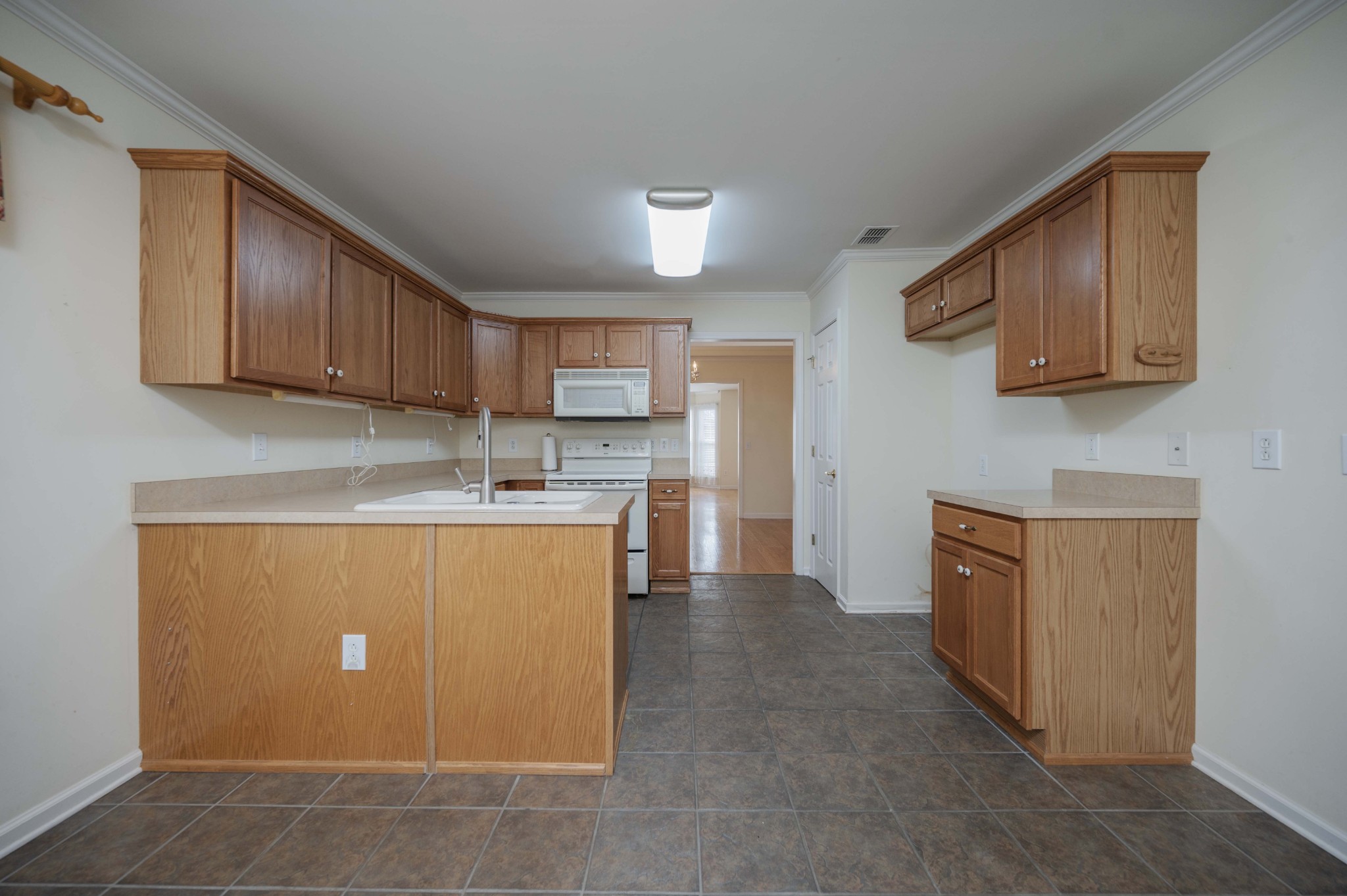 641 Forest Glen Cir