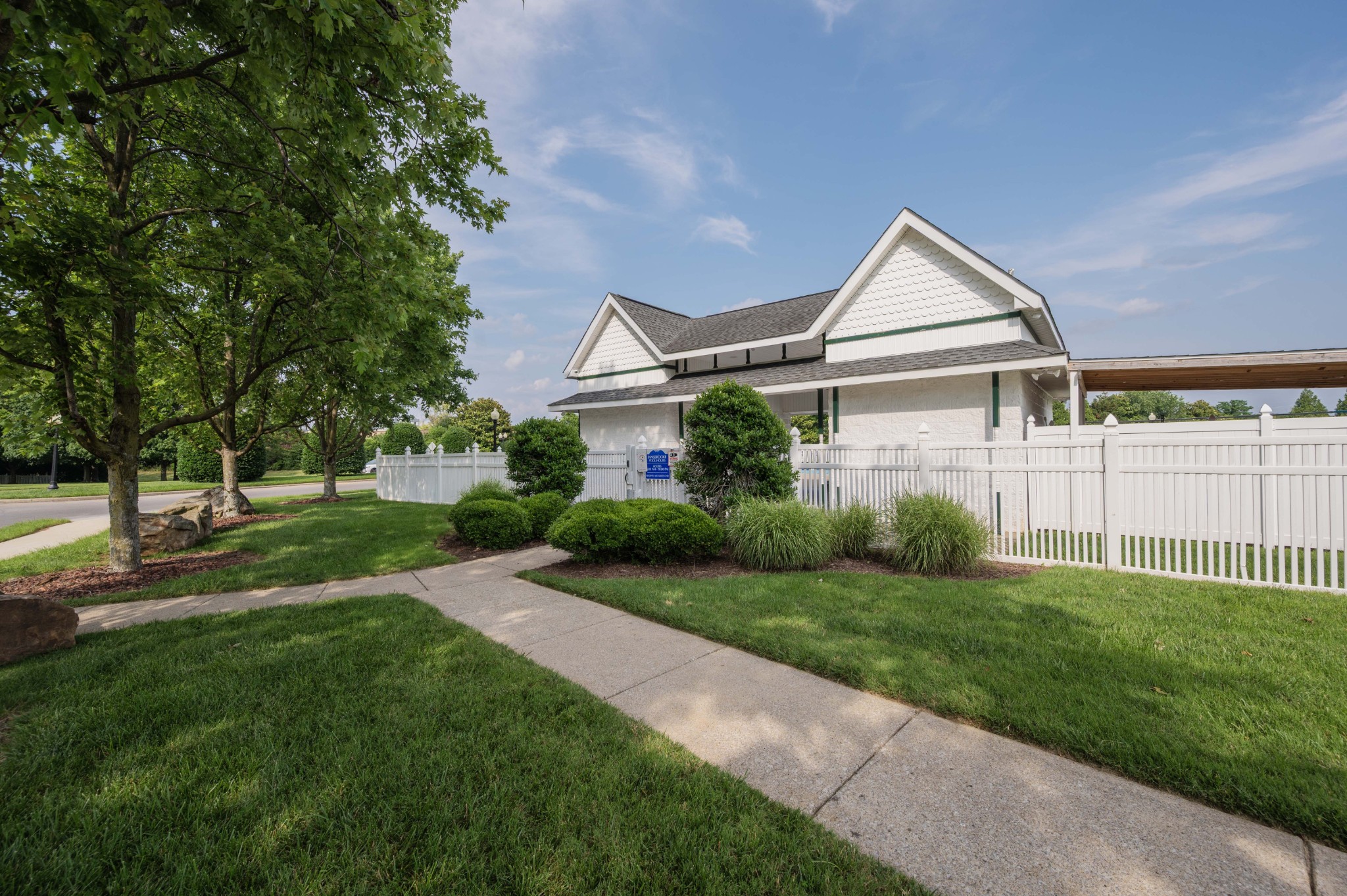 641 Forest Glen Cir