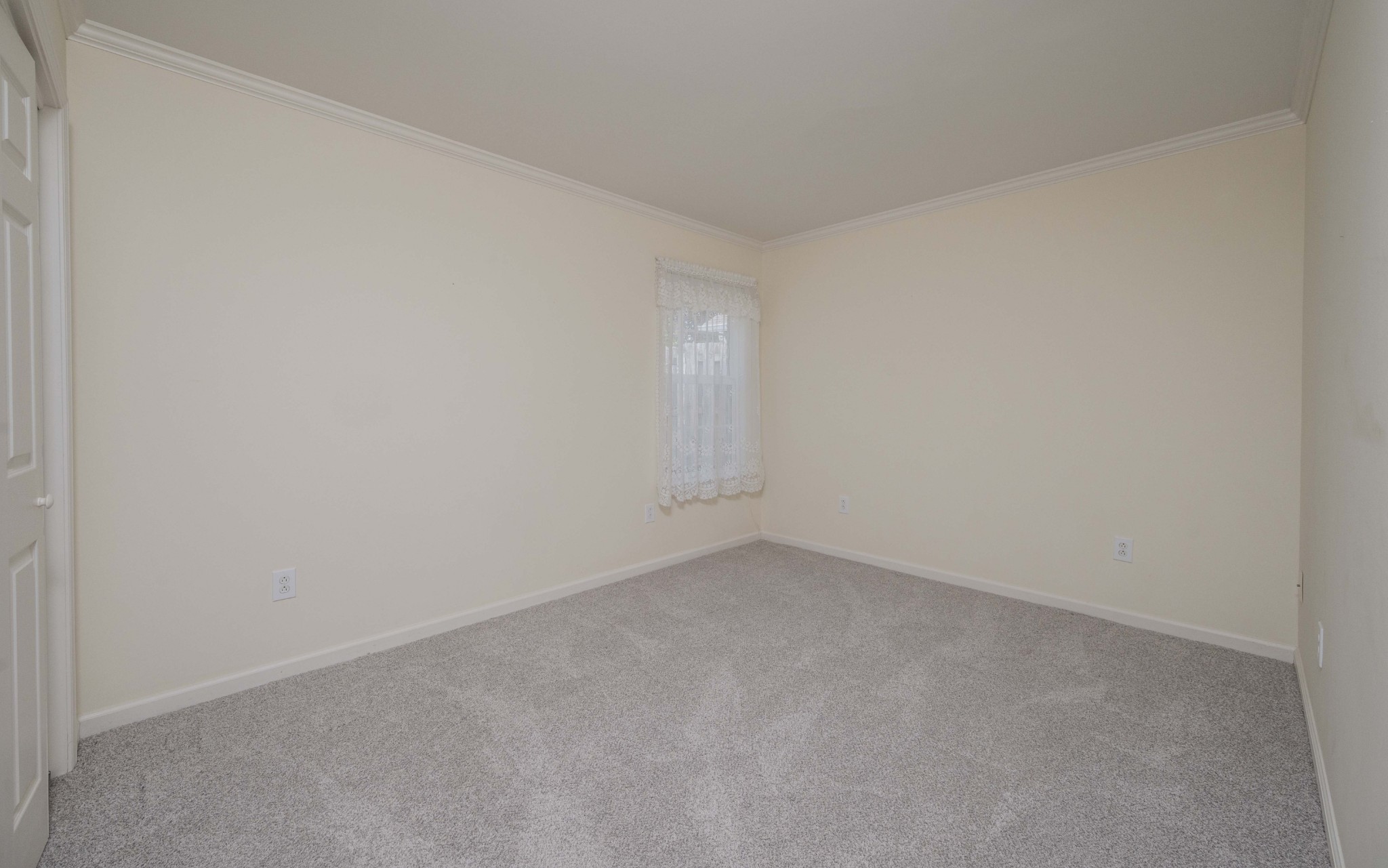 641 Forest Glen Cir