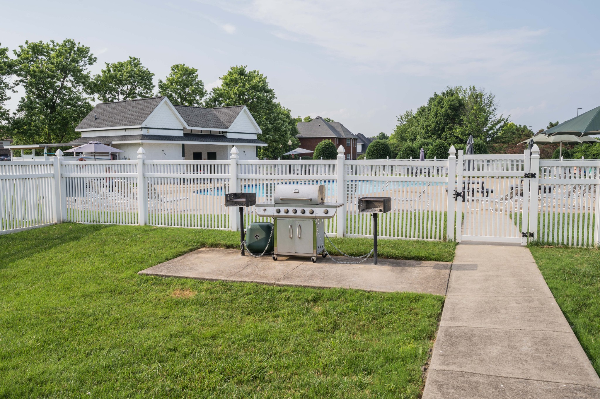 641 Forest Glen Cir