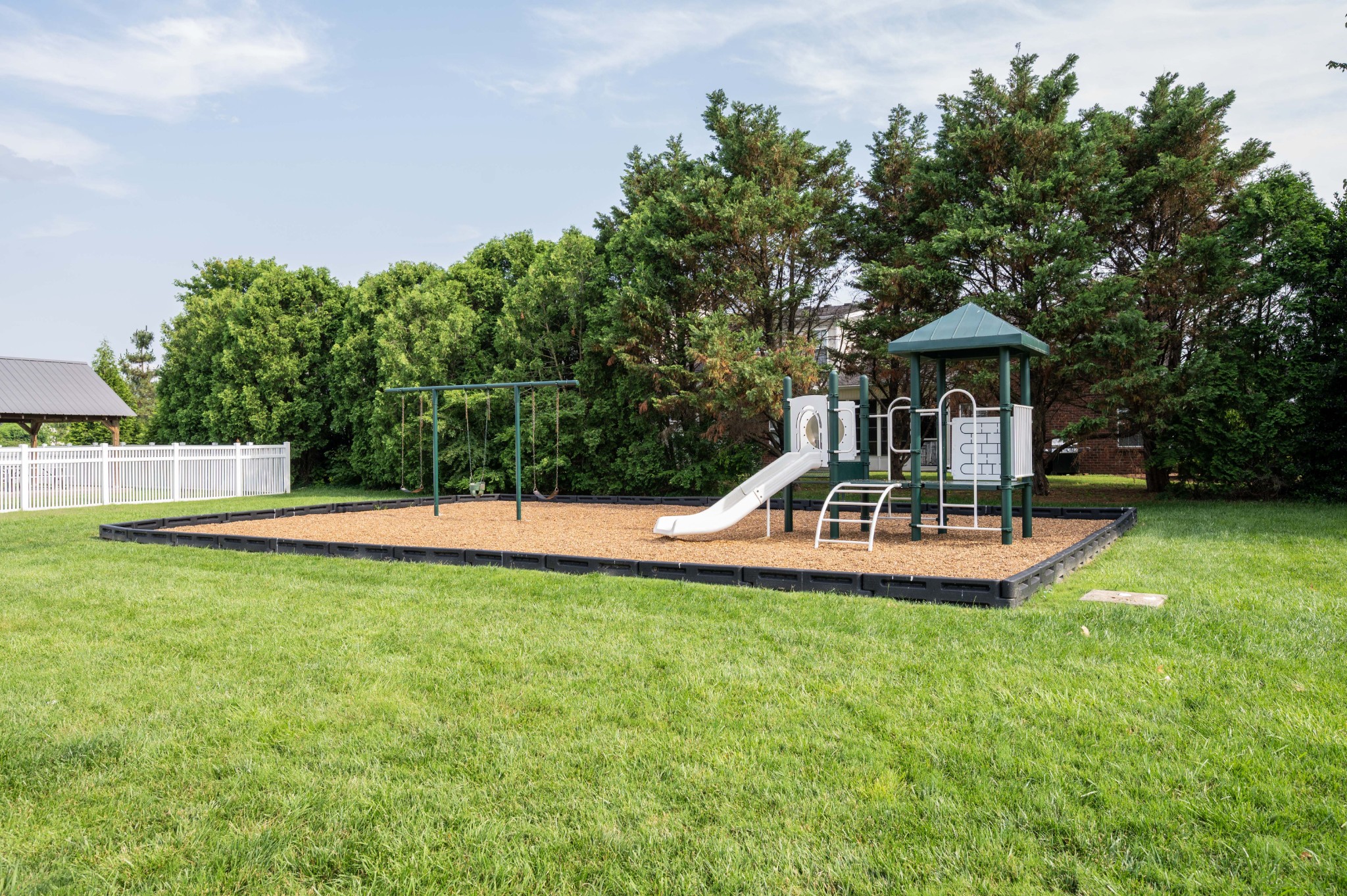 641 Forest Glen Cir