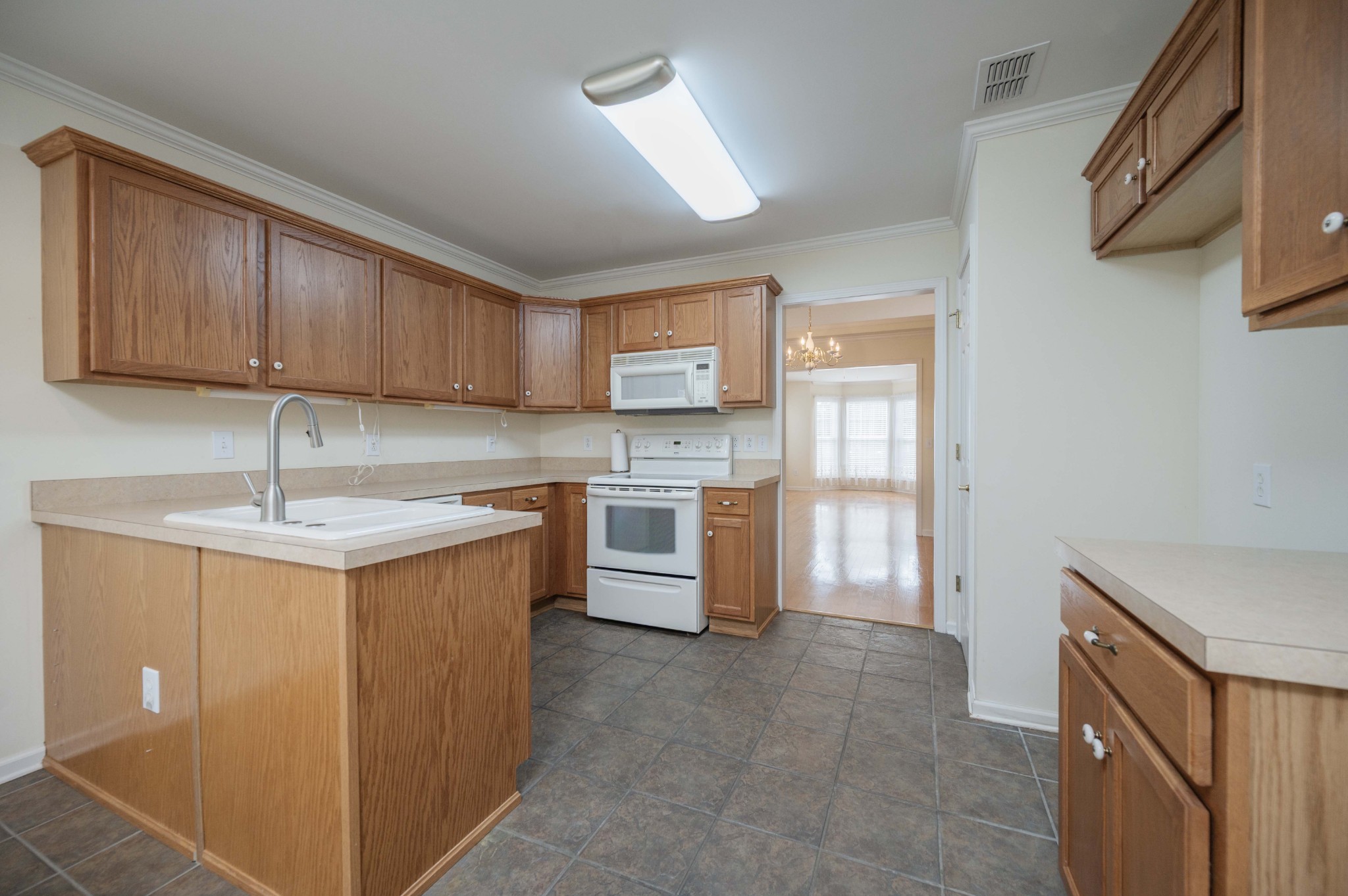 641 Forest Glen Cir