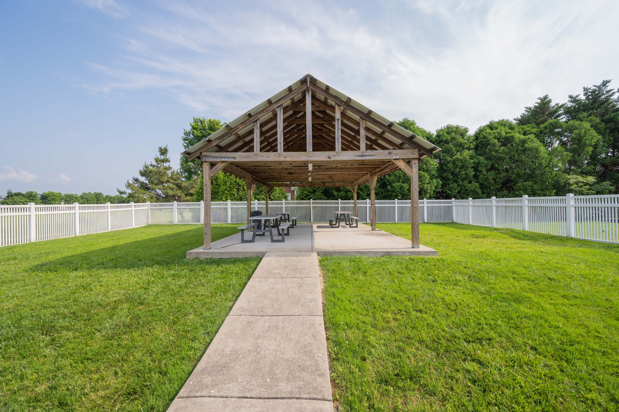 641 Forest Glen Cir