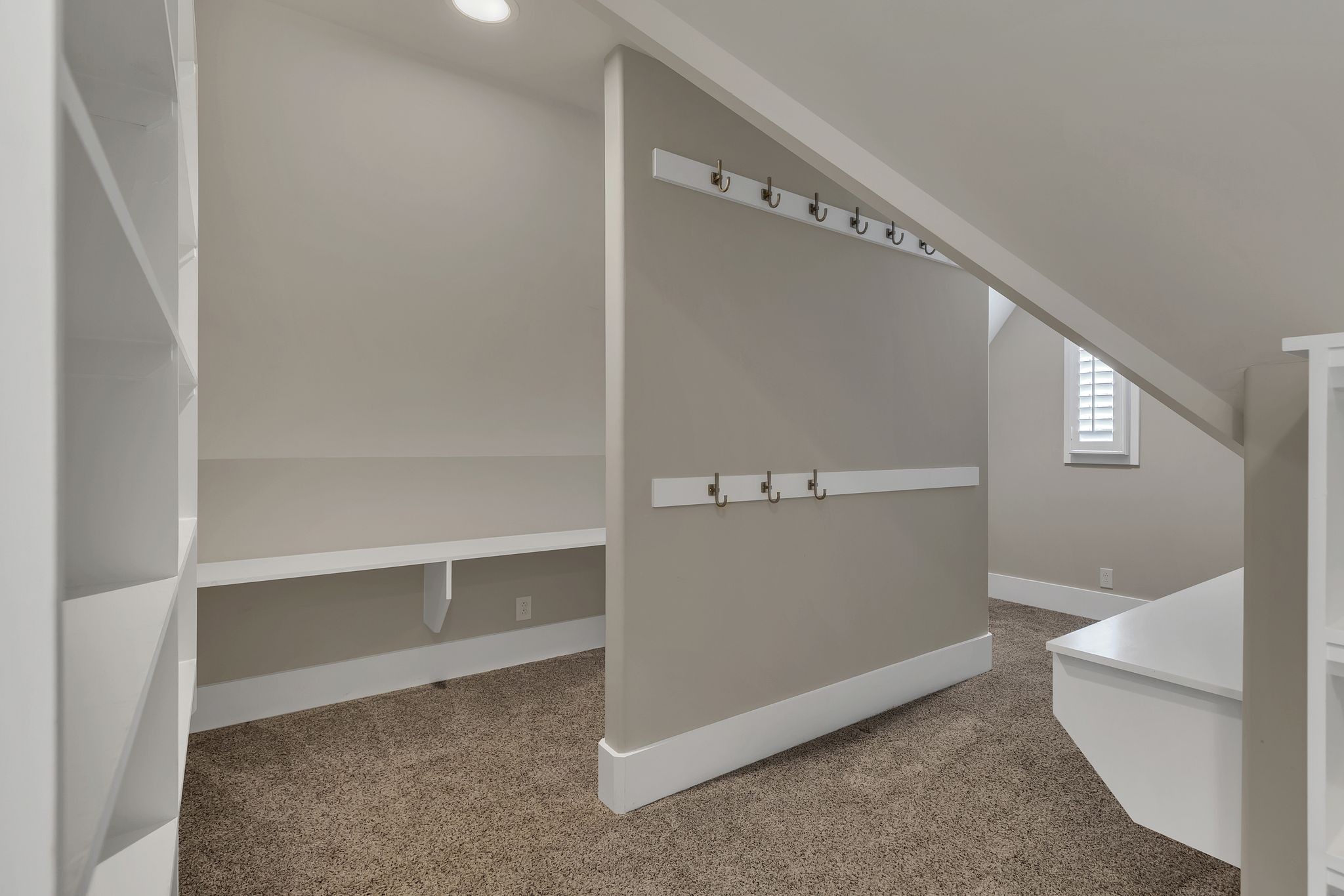 1430 Avellino Cir